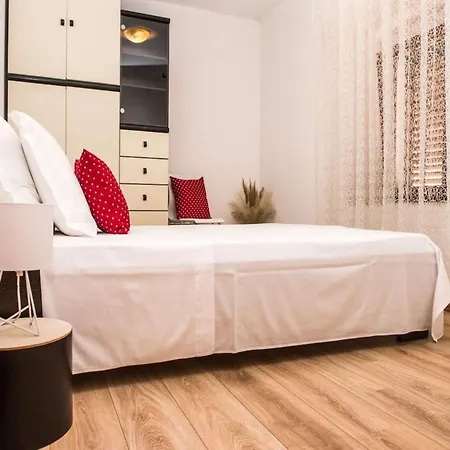 Four Bedroom Kaštela