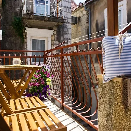 Vakantiehuis Four Bedroom Kaštela